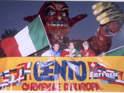sfilata_con_principe_2001_medium